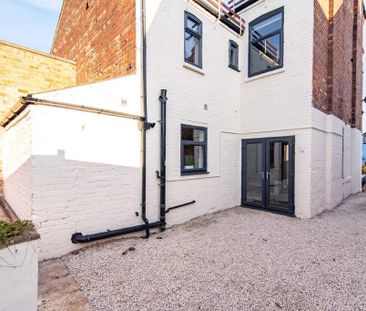 1 bedroom in a house share to rent - Photo 6