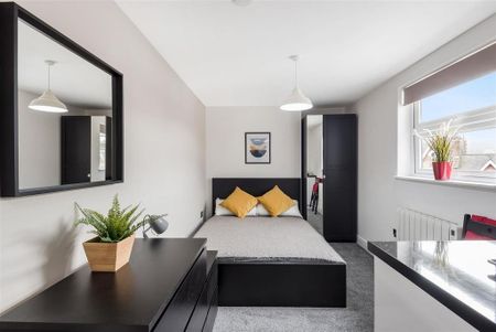 House share to rent - Photo 2