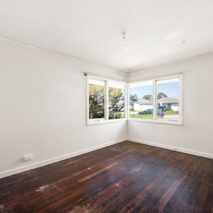 Charming 3-Bedroom Home in Armadale for Lease - Photo 1