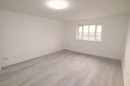 2 Bed, Flat - Photo 5