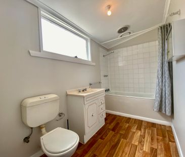 21 Richmond Crescent, Geelong - Photo 1