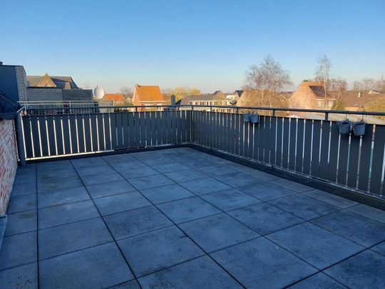 Duplex-appartement met 2 slaapkamers, terras en carport - Photo 1