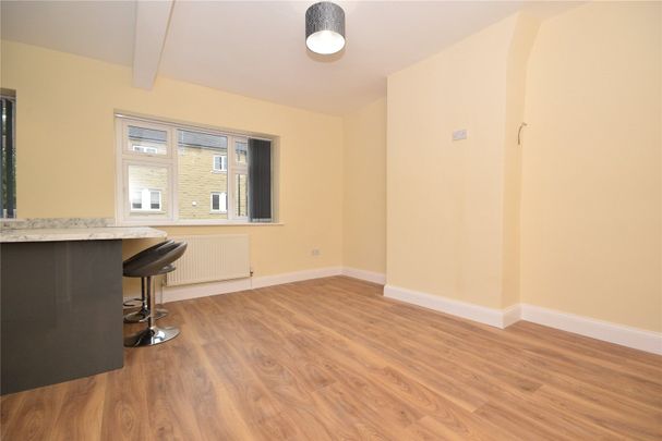 104a, Town Street, Armley, Leeds, West Yorkshire, LS12 3HN - Photo 1