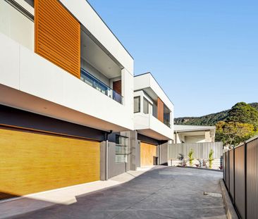 Stunning Near New 3 Bedroom Home - Photo 1