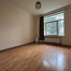 Appartement te huur in Ukkel voor € 1.200 met 2 slaapkamers - foto 2