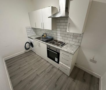 Studio Flat, Abercairn Road, SW16 - Photo 2