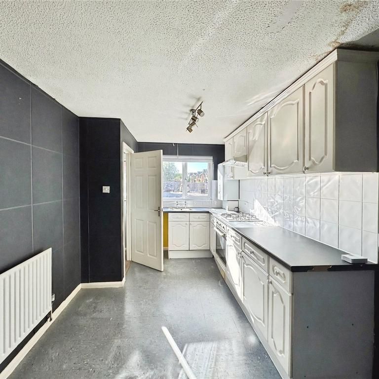 2 bedroom semi-detached house to rent - Photo 1