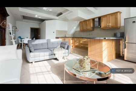 3 bedroom flat to rent - Photo 3