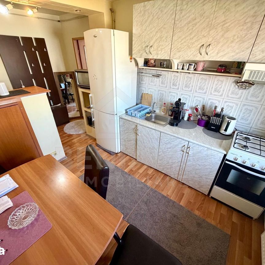 Apartament doua camere - centrala termica - Kaufland Craiovita etaj 3 - Photo 1