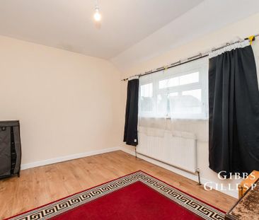 4 bedroom semi-detached house to rent - Photo 2