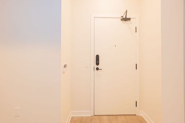 For Lease - 4675 Metcalfe Avenue Unit# 101, Mississauga, Ontario - Photo 1