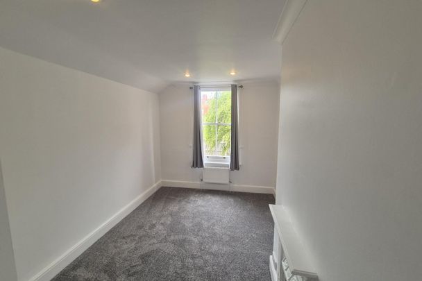 Crofton Park - Photo 1