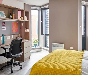 1 bedroom in a flat share to rent - Photo 2