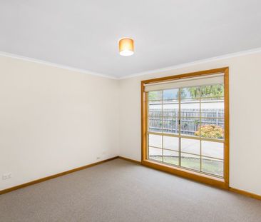 2/162 Cornwall Road Sunshine VIC - Photo 1