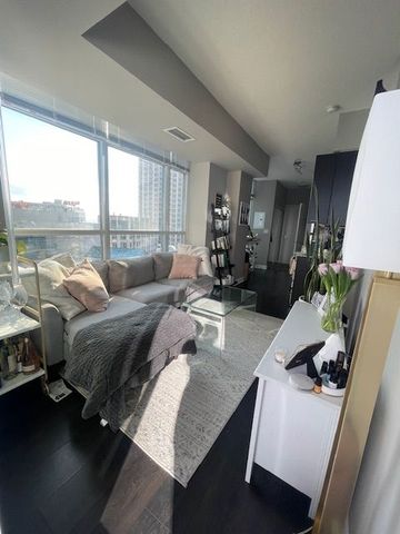 For Lease - 15 Bruyeres Mews Unit# 1204, Toronto, Ontario - Photo 2