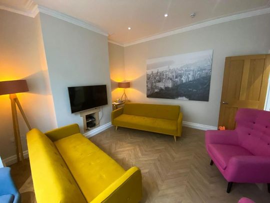 6 bedroom house to rent - Photo 1