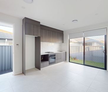 31A Rowcliff Circuit, Lochinvar NSW 2321 - Photo 4