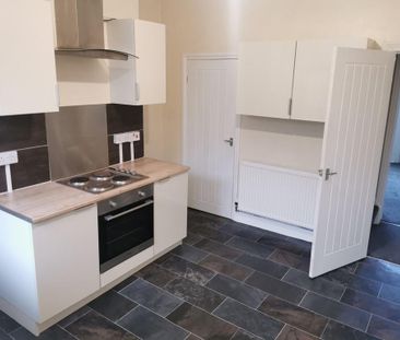 2 bedroom terraced house to rent - Photo 6