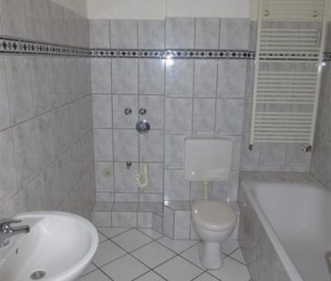 *Zentrale 3-Zimmer-Wohnung mit Badewanne und Dusche* - Photo 2