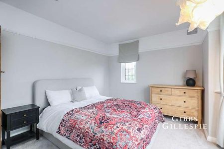 Green Tiles, Green Tiles Lane, Denham, Uxbridge, UB9 - Photo 4