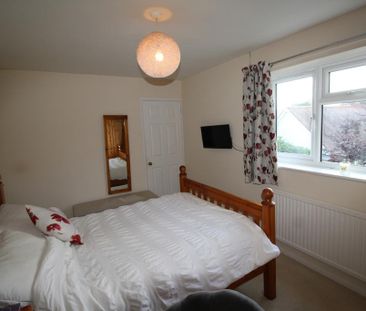 3 bedroom link detached house to rent - Photo 4