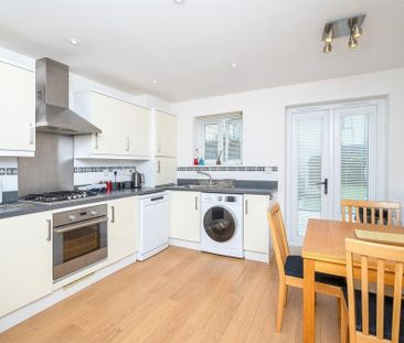 Cobham Close, Plymouth - Photo 4