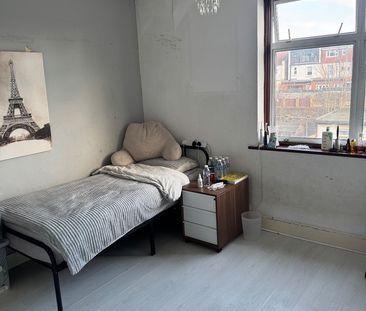 Room in a Shared House, Glebelands Avenue, IG2 - Photo 2