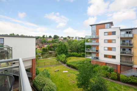 2 bedroom apartment to rent - Photo 4