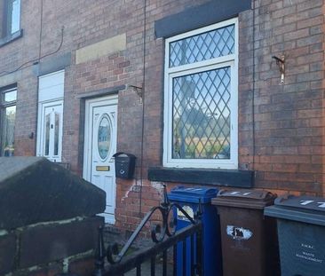 2 bed Terraced - To Let - Photo 1