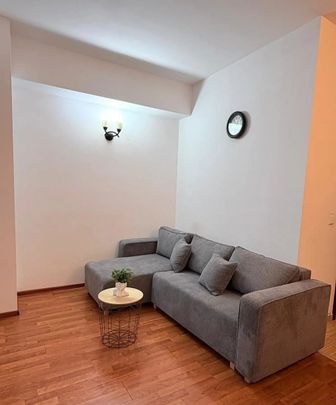 Apartament 2 camere, decomandat, zona Nicolina - Fotografie 1