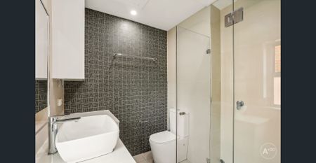 Private East-Facing Updated Studio Apartment - Photo 3