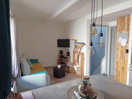 Location Appartement 3 pièces 45m² ROUGIERS 83170 - Photo 5