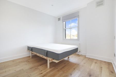 3 bedroom flat to rent - Photo 5