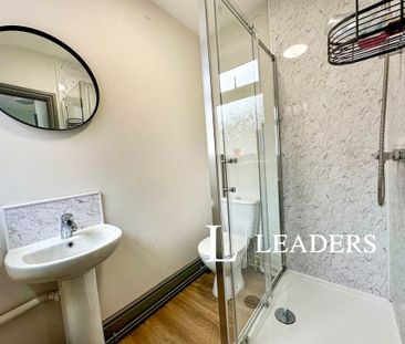 1 bedroom mid-terrace to rent West Parade - Photo 4