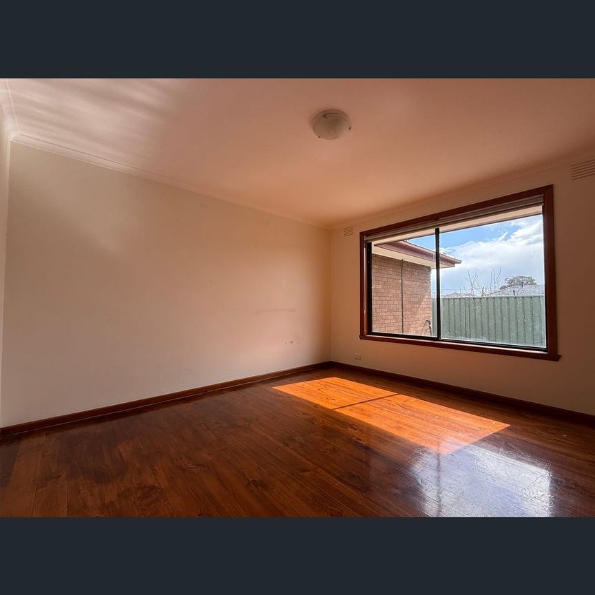 4/48 Geach Street, Dallas, Vic 3047 - Photo 1