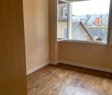 Location Appartement 3 pièces 69m² OBJAT 19130 - Photo 3