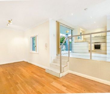 Modern Three Bedroom Apartment &ast;&ast; Available Now &ast;&ast; - Photo 3