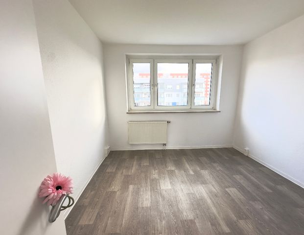 Geräumig, guter Zuschnitt, Riesenbalkon - Perfekt für Singles und Paare - Foto 1