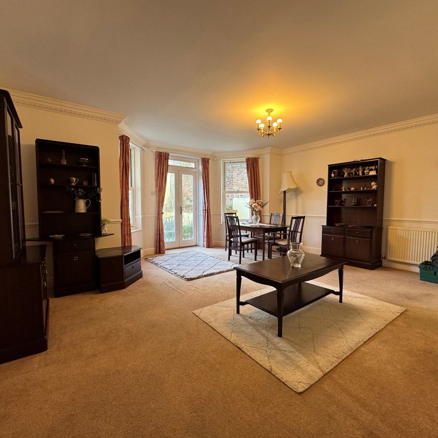 Devonshire Place, Eastbourne - Photo 1