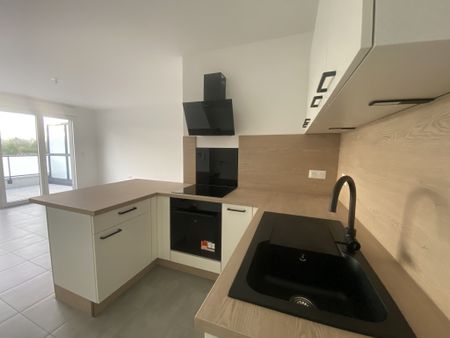 Location Appartement 2 pièces 48m² BEZANNES 51430 - Photo 4