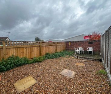 2 bedroom terraced house to rent - Photo 3