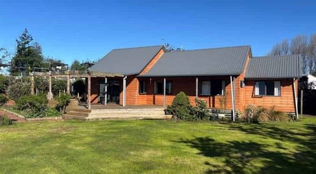 Garden lovers will enjoy! - Photo 1