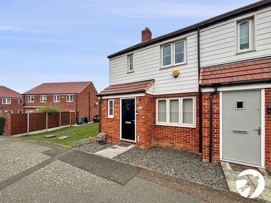 3 bedroom end of terrace house to rent - Photo 1