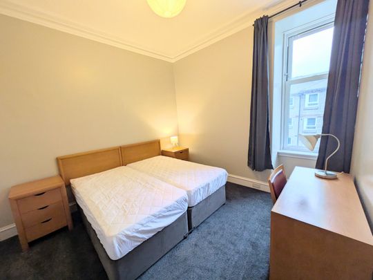 3 bedroom apartment to rent - Photo 1