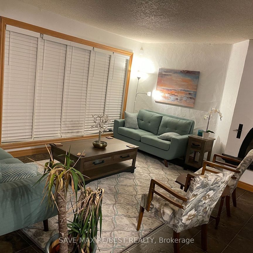 For Lease - 268 Manchester Road, Kitchener, Ontario - Photo 1