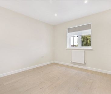 A newly built modern apartment situated on the first floor with a b... - Photo 4