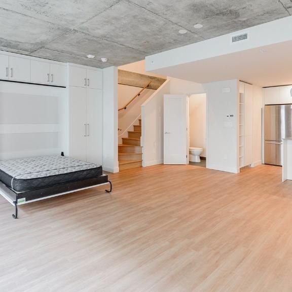 Magnifique condo de type maison de ville 4 1/2 - Photo 1