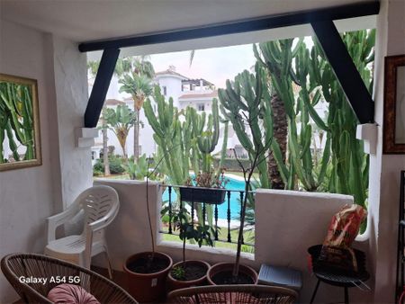 Piso de alquiler en Urbanización Los Naranjos de Marbella, 399, La Dama de Noche - La Alzambra - Photo 3