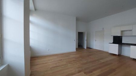 location Appartement T2 DE 46.09m² À LAVAL - Photo 5