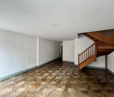 Location Appartement 4 pièces 81m² ST JEAN PIED DE PORT 64220 - Photo 2